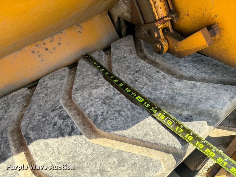 image for item FK4151 2000 Blaw-Knox PF-5510 paver