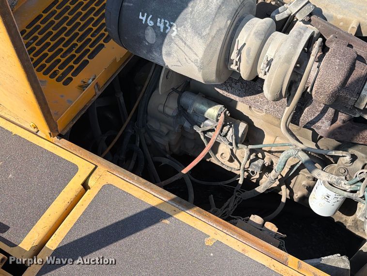 image for item FK4151 2000 Blaw-Knox PF-5510 paver