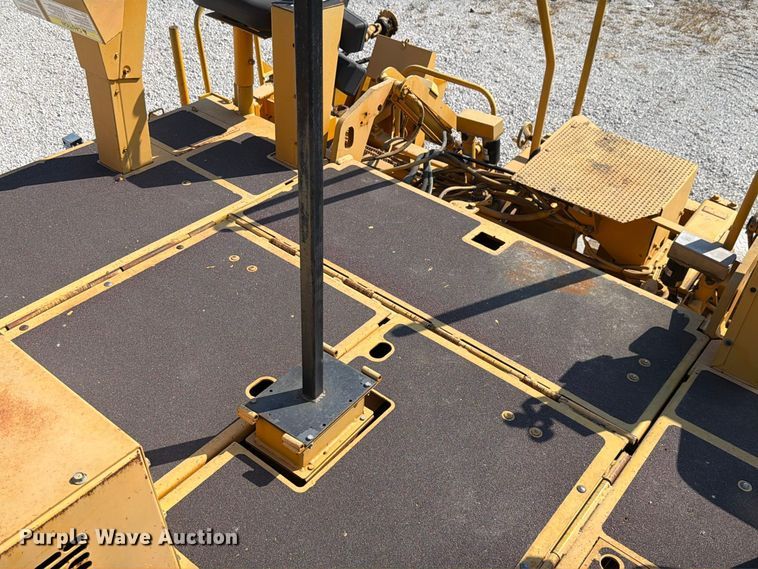 image for item FK4151 2000 Blaw-Knox PF-5510 paver