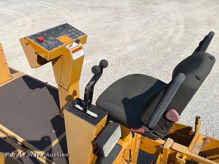 image for item FK4151 2000 Blaw-Knox PF-5510 paver