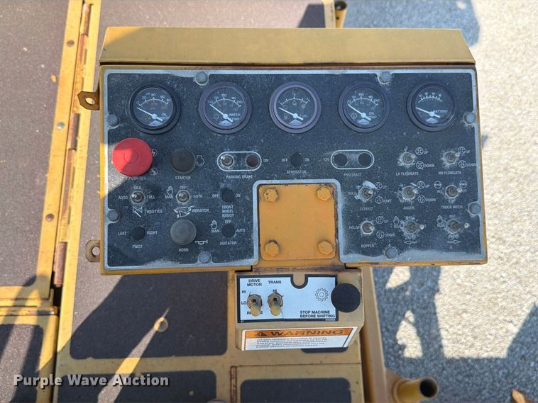 image for item FK4151 2000 Blaw-Knox PF-5510 paver