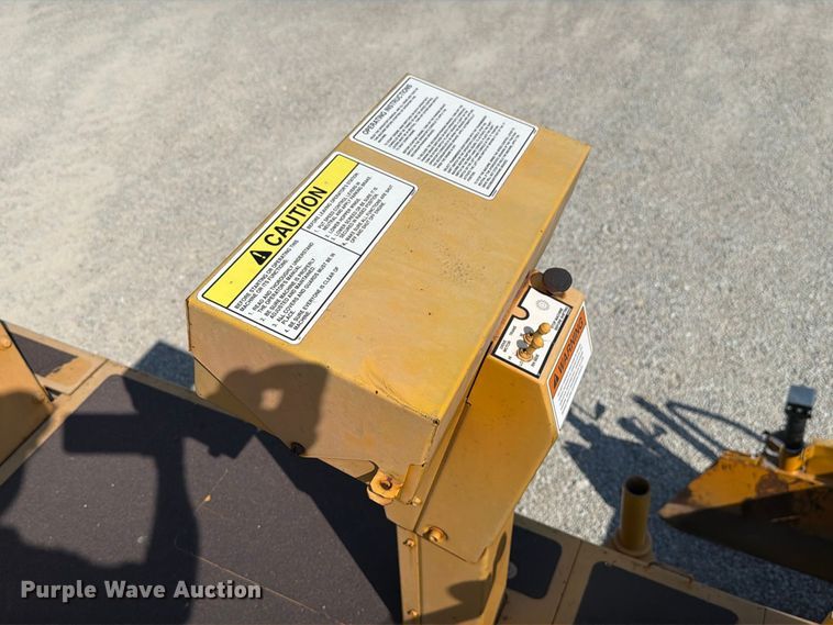 image for item FK4151 2000 Blaw-Knox PF-5510 paver
