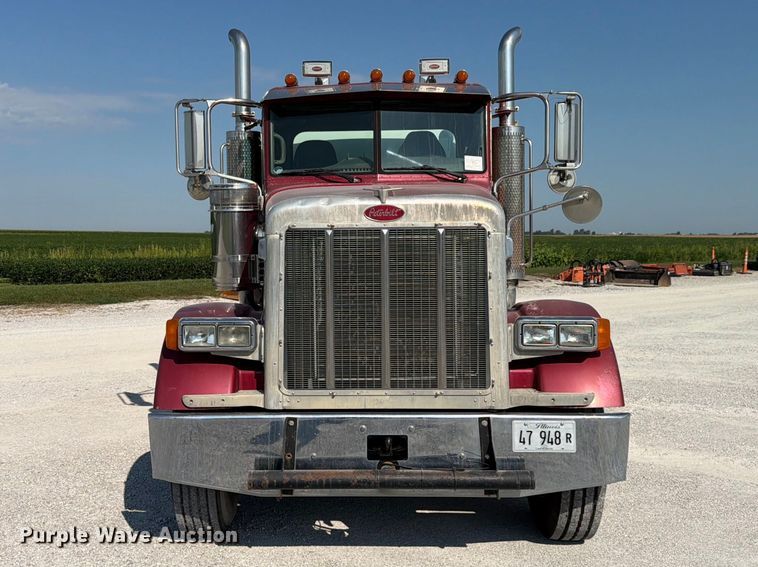 image for item FK4152 2006 Peterbilt 378 water truck