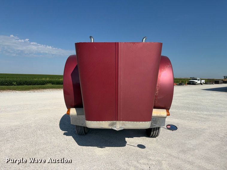 image for item FK4152 2006 Peterbilt 378 water truck