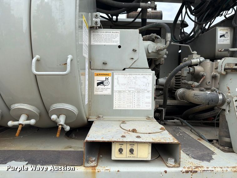 image for item FK4166 2008 International 7400 SFA 6x4 sewer jetter truck