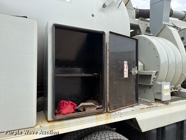 image for item FK4166 2008 International 7400 SFA 6x4 sewer jetter truck