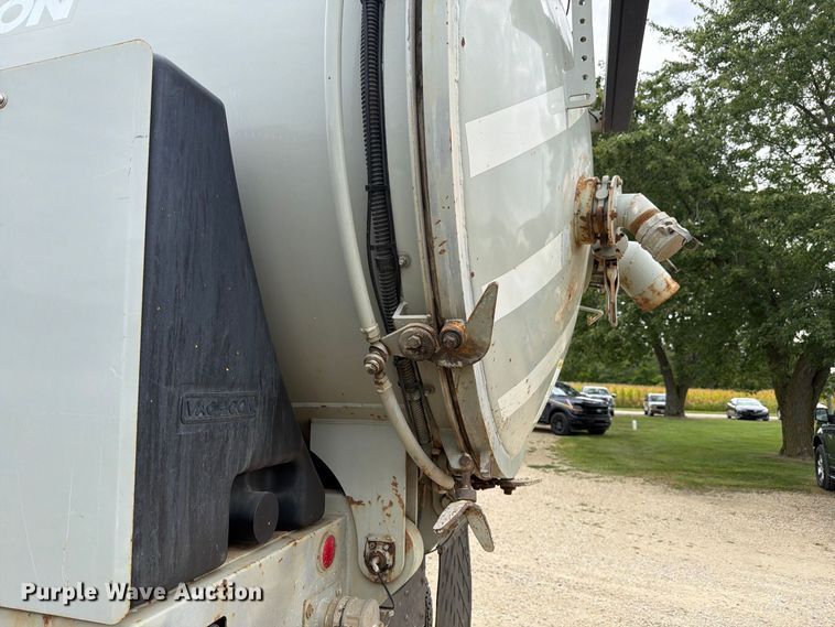 image for item FK4166 2008 International 7400 SFA 6x4 sewer jetter truck
