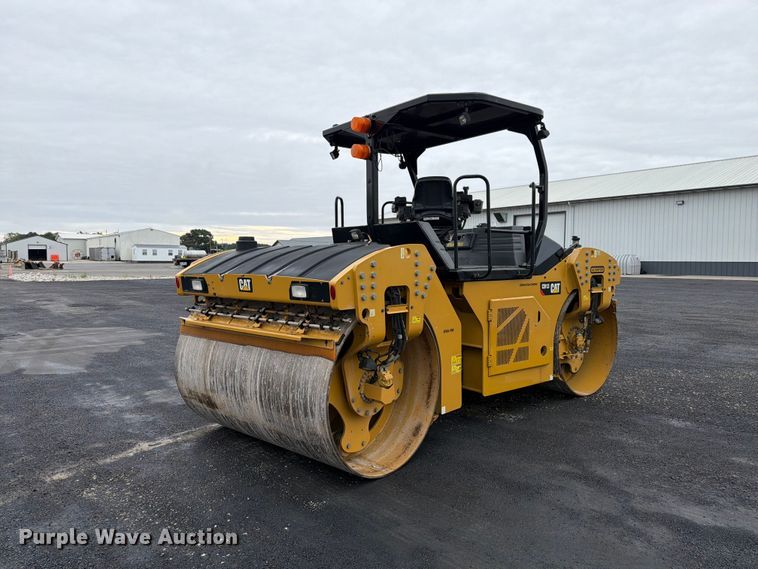 image for item FK4178 2021 Caterpillar CB13 double drum vibratory roller
