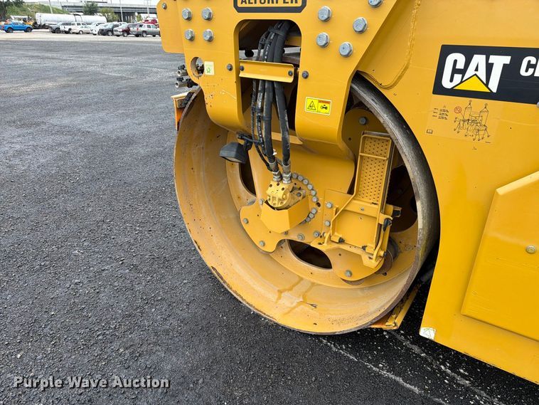 image for item FK4178 2021 Caterpillar CB13 double drum vibratory roller