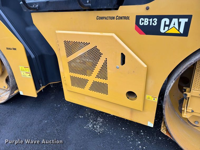image for item FK4178 2021 Caterpillar CB13 double drum vibratory roller