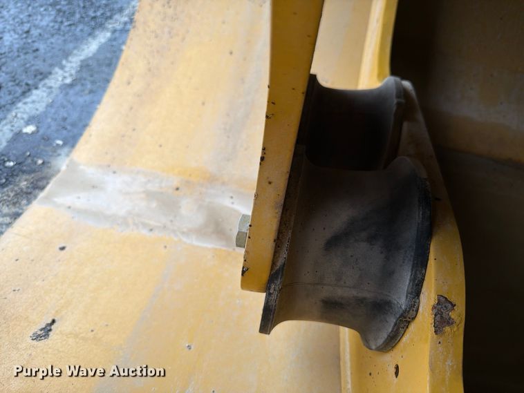 image for item FK4178 2021 Caterpillar CB13 double drum vibratory roller
