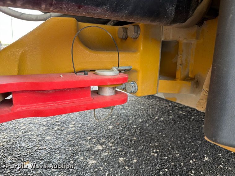 image for item FK4178 2021 Caterpillar CB13 double drum vibratory roller