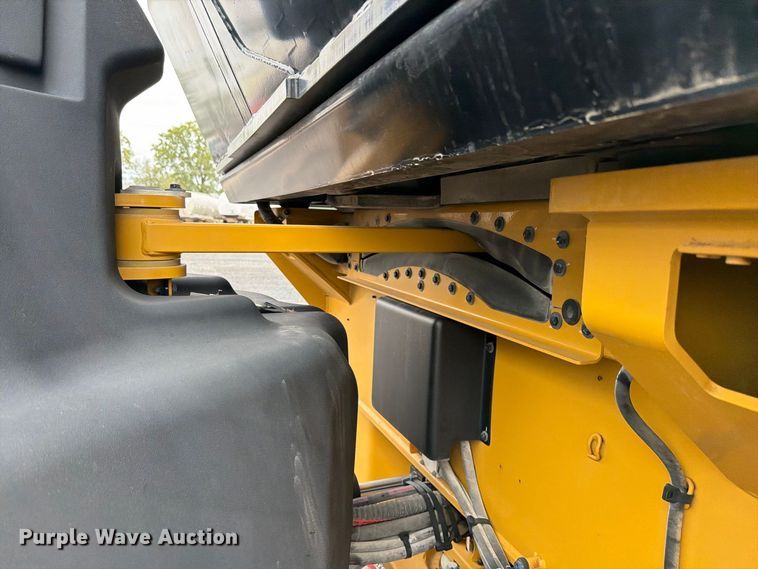 image for item FK4178 2021 Caterpillar CB13 double drum vibratory roller