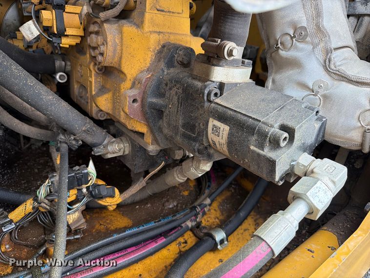 image for item FK4178 2021 Caterpillar CB13 double drum vibratory roller