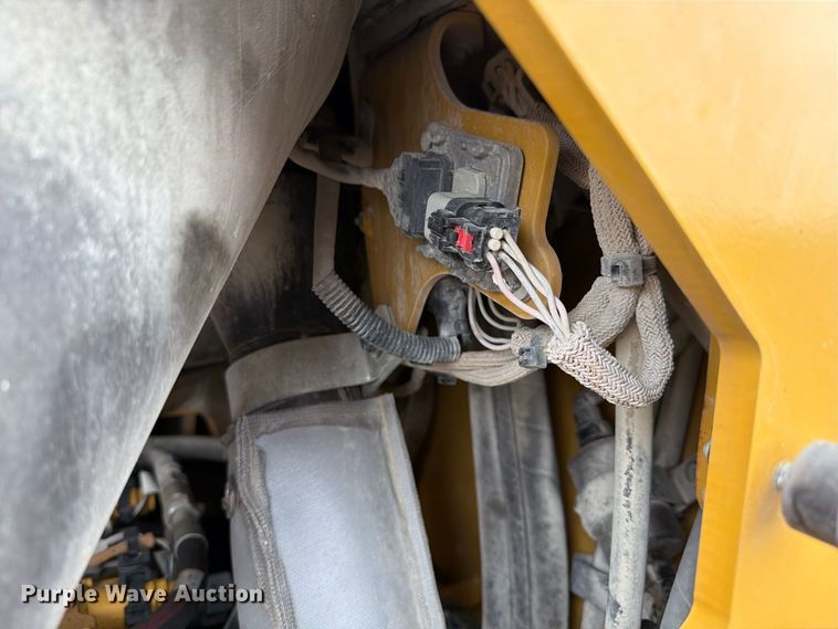 image for item FK4178 2021 Caterpillar CB13 double drum vibratory roller