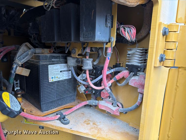 image for item FK4178 2021 Caterpillar CB13 double drum vibratory roller