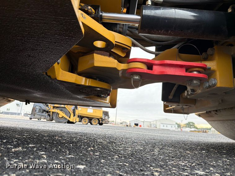 image for item FK4178 2021 Caterpillar CB13 double drum vibratory roller