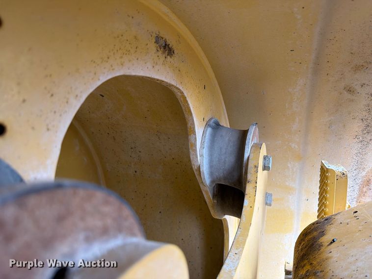 image for item FK4178 2021 Caterpillar CB13 double drum vibratory roller