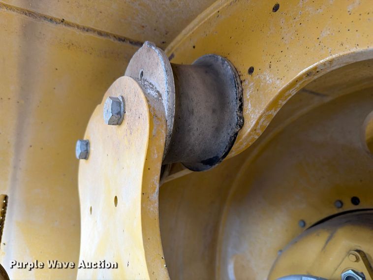 image for item FK4178 2021 Caterpillar CB13 double drum vibratory roller