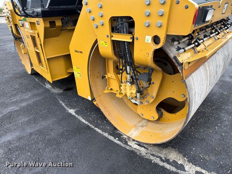 image for item FK4178 2021 Caterpillar CB13 double drum vibratory roller