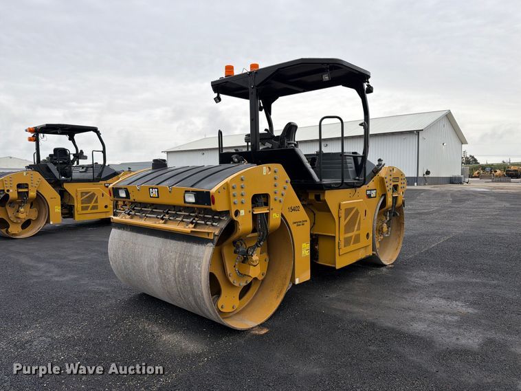 image for item FK4179 2021 Caterpillar CB13 double drum vibratory roller