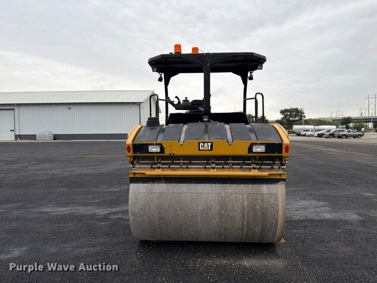 image for item FK4179 2021 Caterpillar CB13 double drum vibratory roller