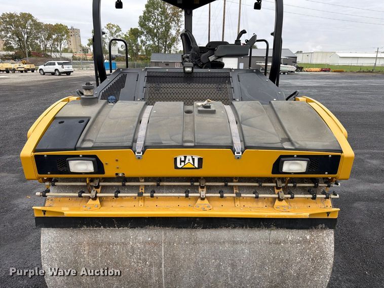 image for item FK4179 2021 Caterpillar CB13 double drum vibratory roller