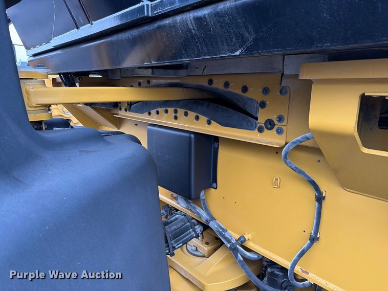 image for item FK4179 2021 Caterpillar CB13 double drum vibratory roller