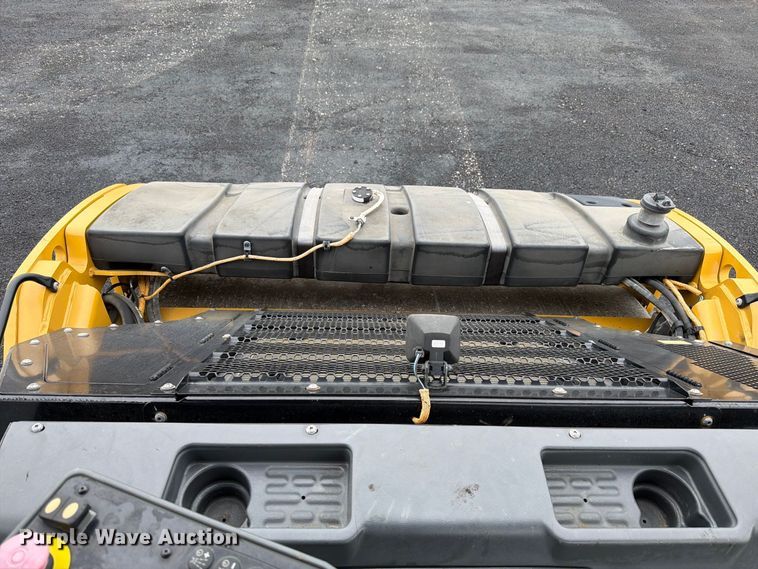 image for item FK4179 2021 Caterpillar CB13 double drum vibratory roller
