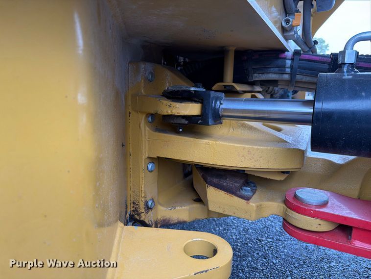 image for item FK4179 2021 Caterpillar CB13 double drum vibratory roller