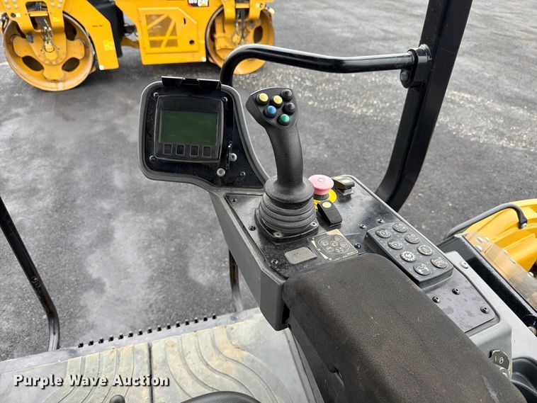 image for item FK4179 2021 Caterpillar CB13 double drum vibratory roller