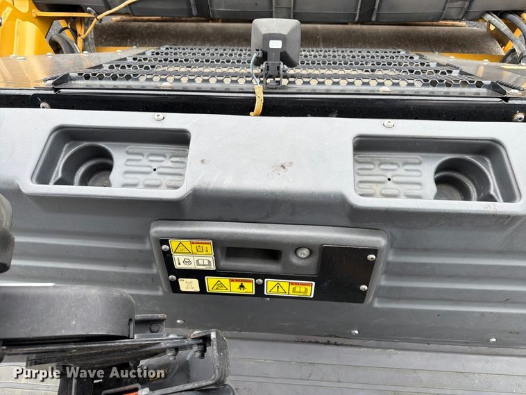 image for item FK4179 2021 Caterpillar CB13 double drum vibratory roller