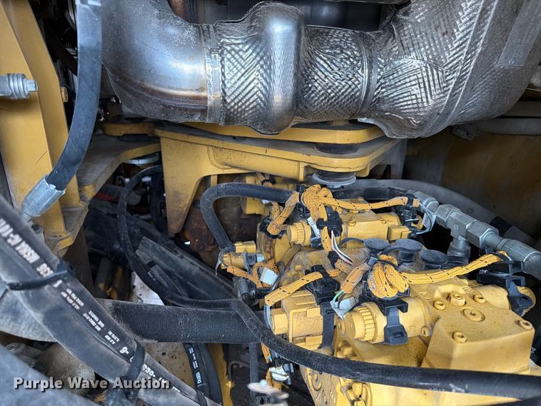 image for item FK4179 2021 Caterpillar CB13 double drum vibratory roller