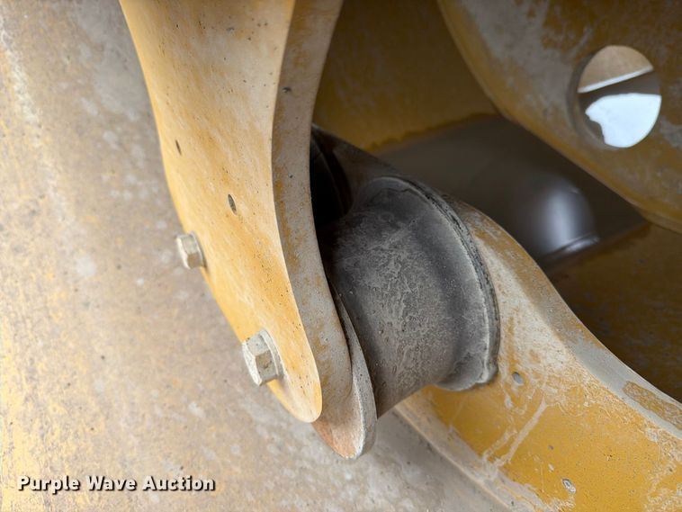 image for item FK4179 2021 Caterpillar CB13 double drum vibratory roller
