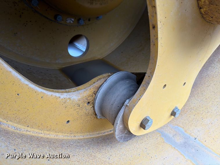 image for item FK4179 2021 Caterpillar CB13 double drum vibratory roller