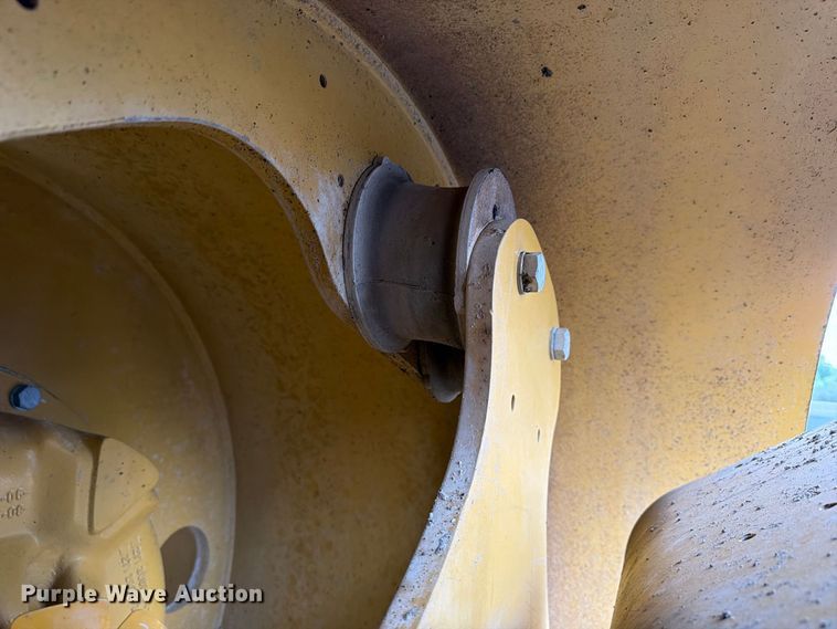 image for item FK4179 2021 Caterpillar CB13 double drum vibratory roller