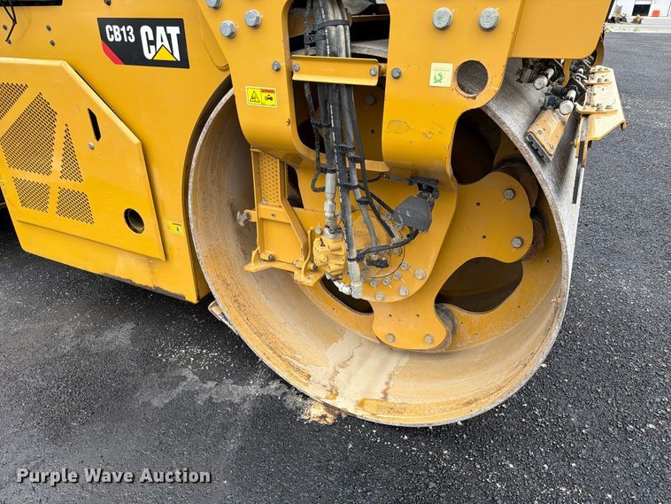 image for item FK4179 2021 Caterpillar CB13 double drum vibratory roller