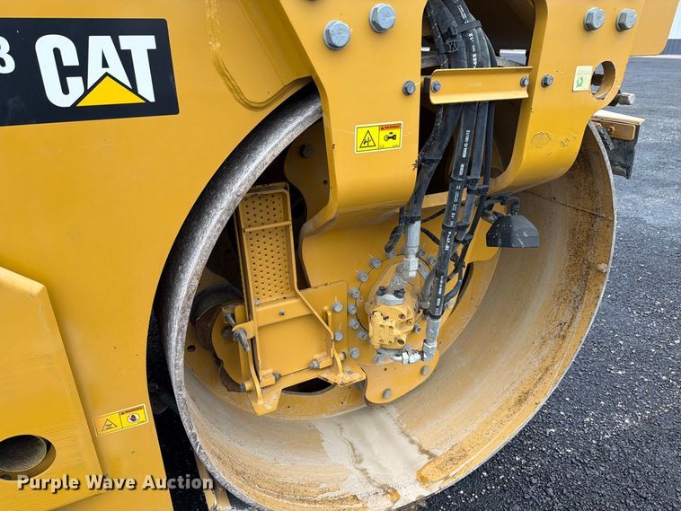 image for item FK4179 2021 Caterpillar CB13 double drum vibratory roller