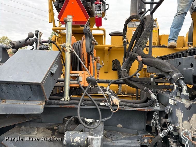 image for item FK4180 2006 Caterpillar AP1000D paver