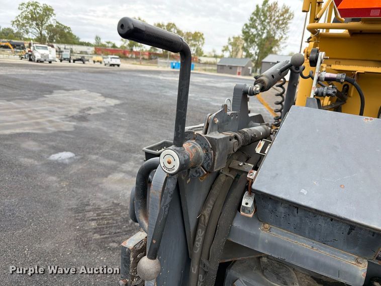 image for item FK4180 2006 Caterpillar AP1000D paver