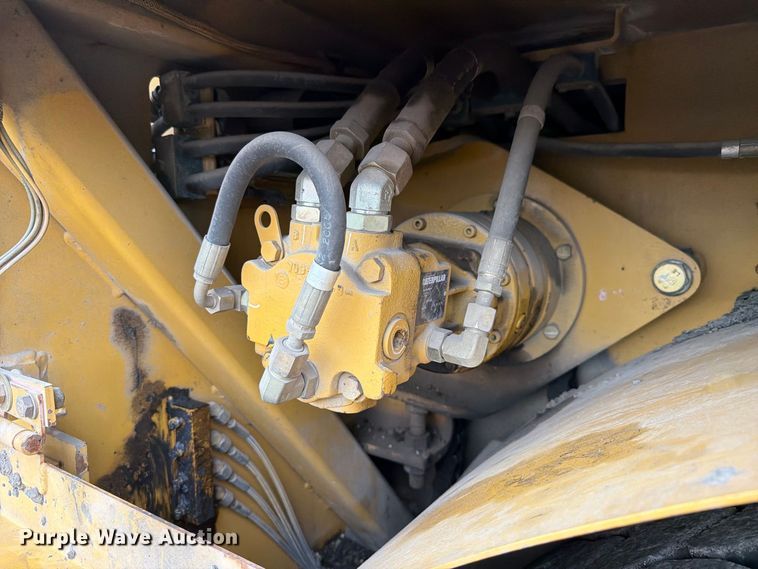 image for item FK4180 2006 Caterpillar AP1000D paver