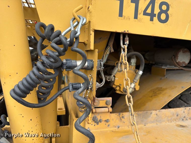 image for item FK4180 2006 Caterpillar AP1000D paver