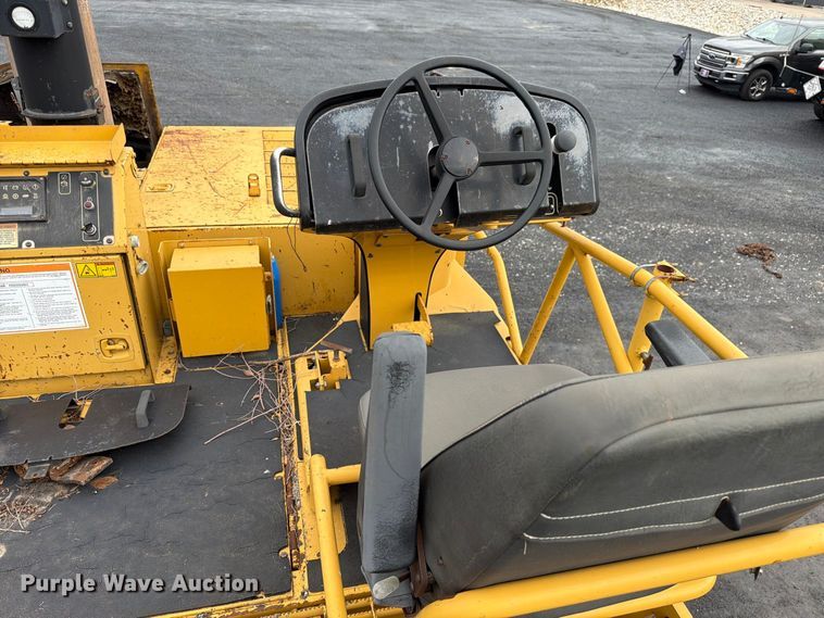 image for item FK4180 2006 Caterpillar AP1000D paver