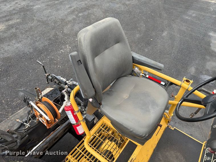 image for item FK4180 2006 Caterpillar AP1000D paver