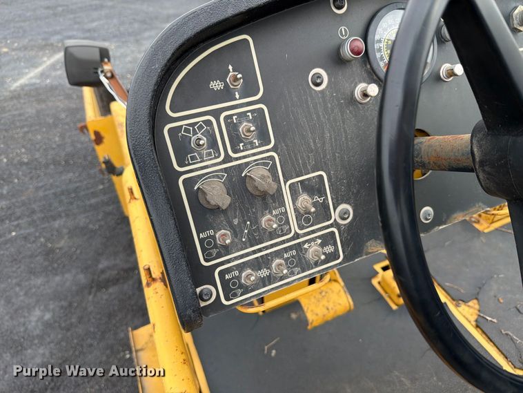 image for item FK4180 2006 Caterpillar AP1000D paver