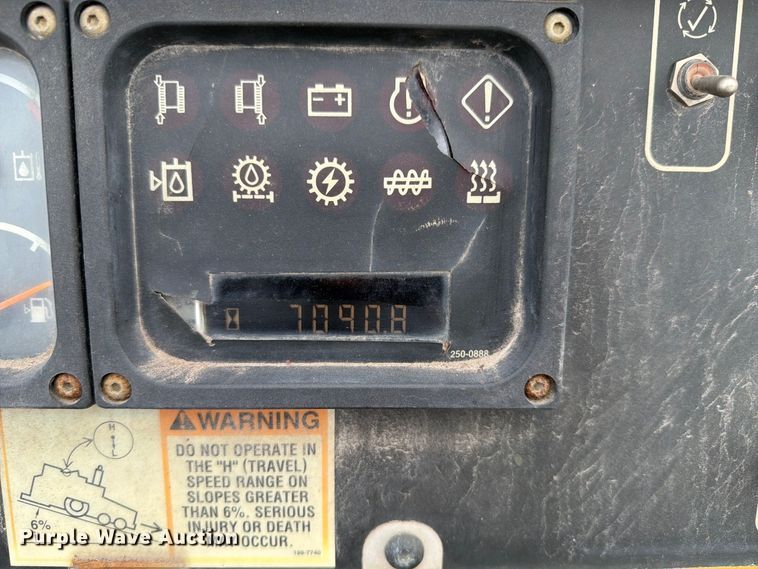 image for item FK4180 2006 Caterpillar AP1000D paver