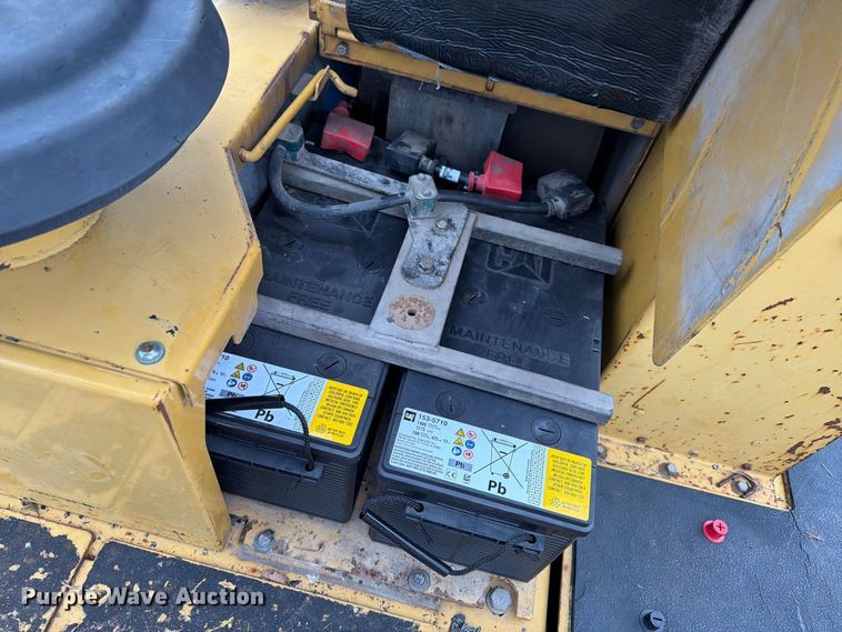 image for item FK4180 2006 Caterpillar AP1000D paver