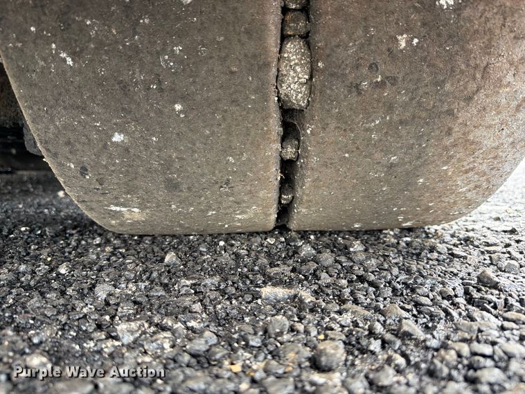image for item FK4180 2006 Caterpillar AP1000D paver