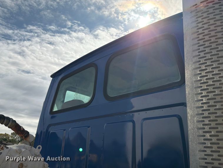 image for item FK4185 1999 Sterling ready mix truck