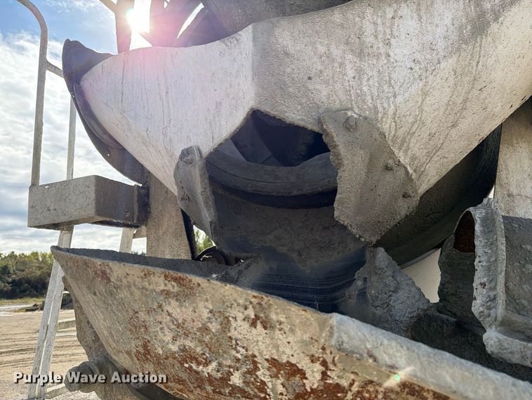 image for item FK4185 1999 Sterling ready mix truck
